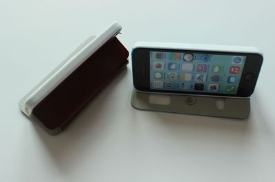 IPHONE 5C 雙開窗支撐電壓帶鉆皮套 功能、特色與市場價值